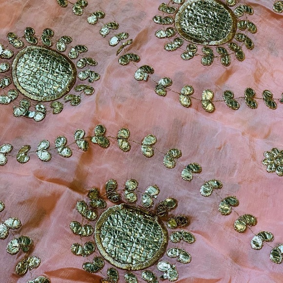 Embroidered shirt,dupatta and lehanga - Picture 9 of 15